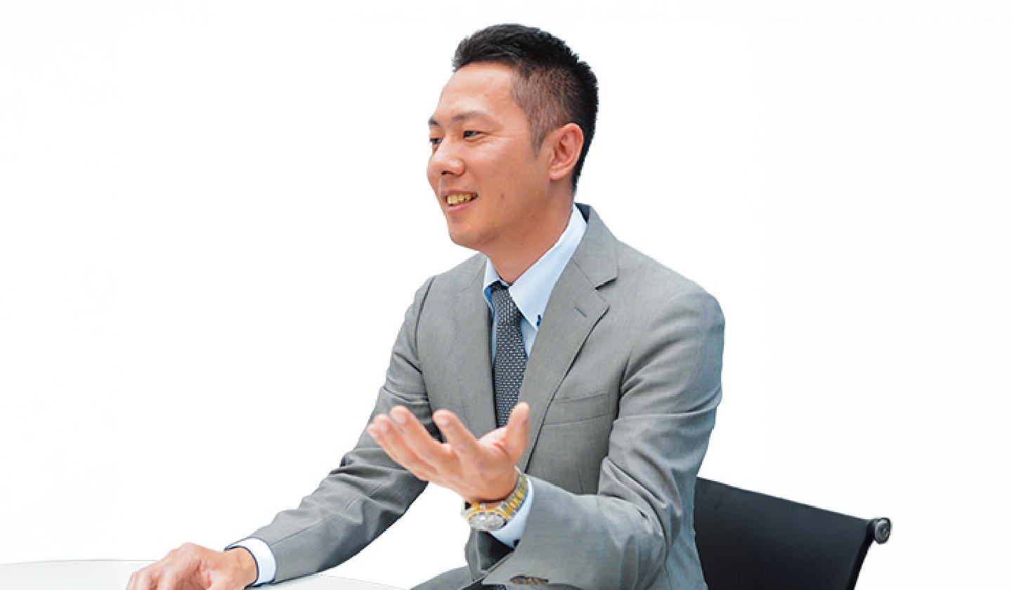 青山 俊裕 外商グループ・チームリーダー